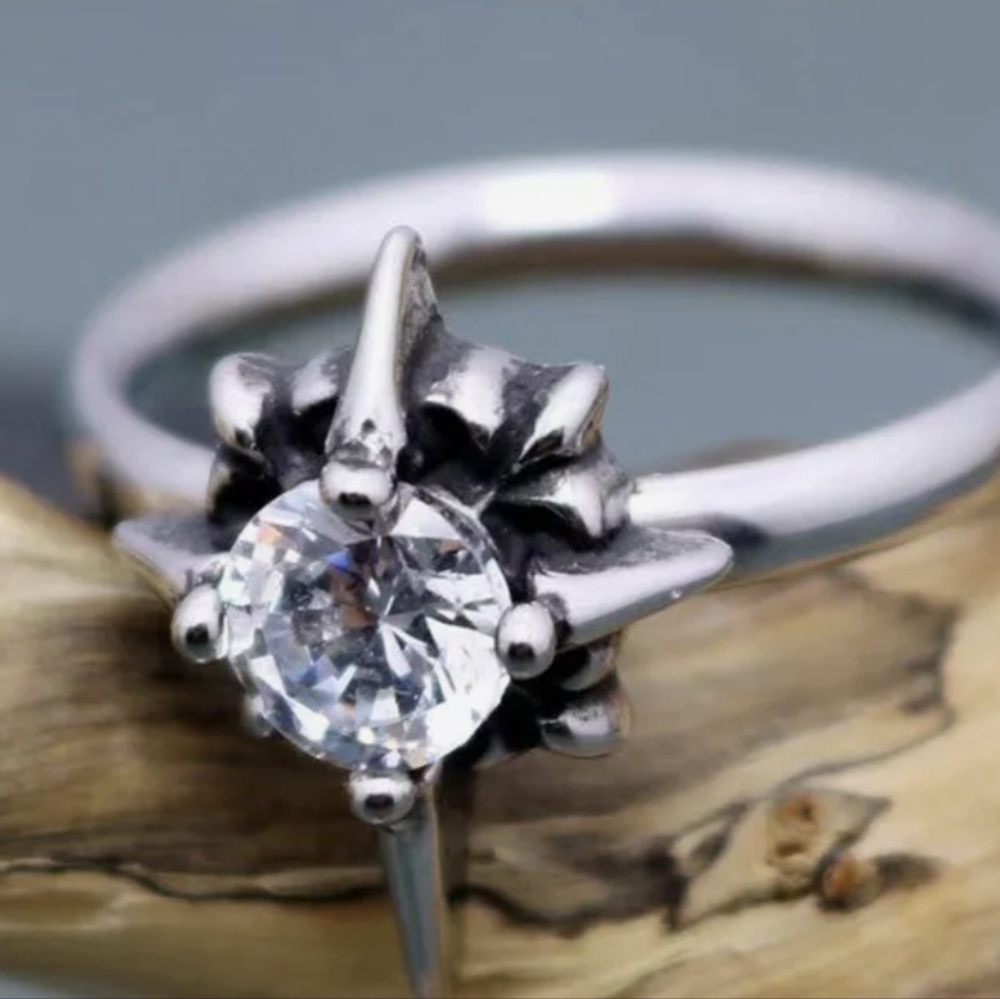 ⭐Host Pick⭐North Star Ring with Clear Gem Size 7